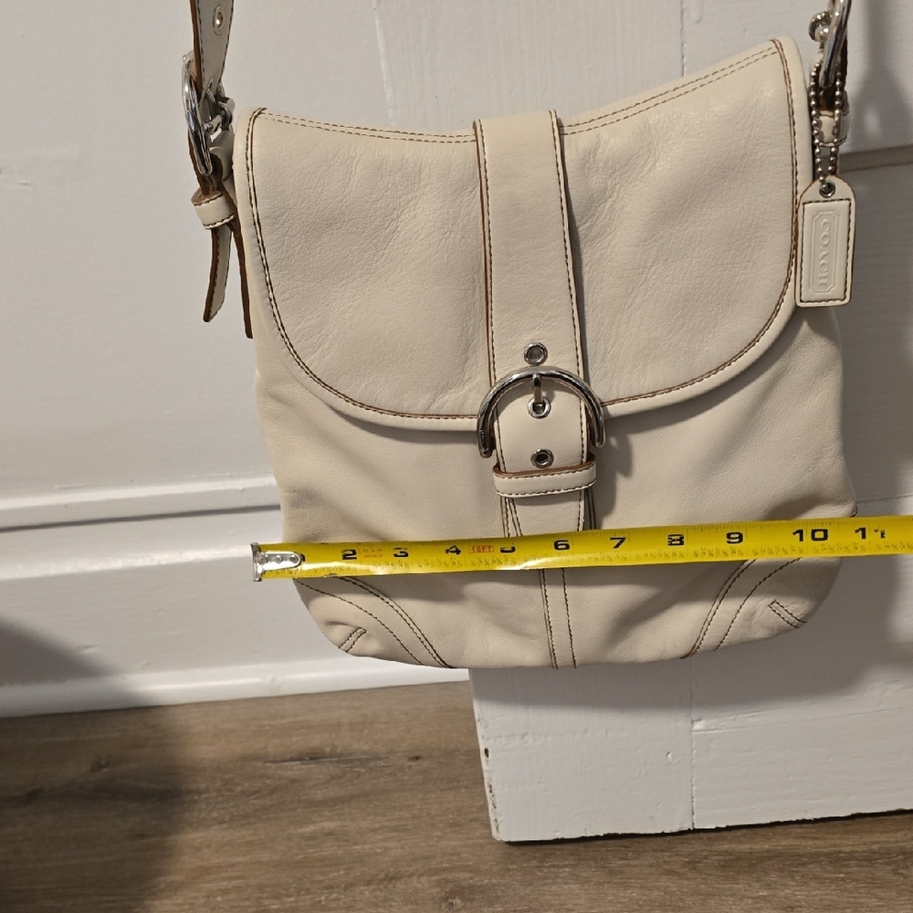 Coach SALE Beige Leather Adjustable Strap Crossbody/Shoulder Bag - Picture 4 of 17